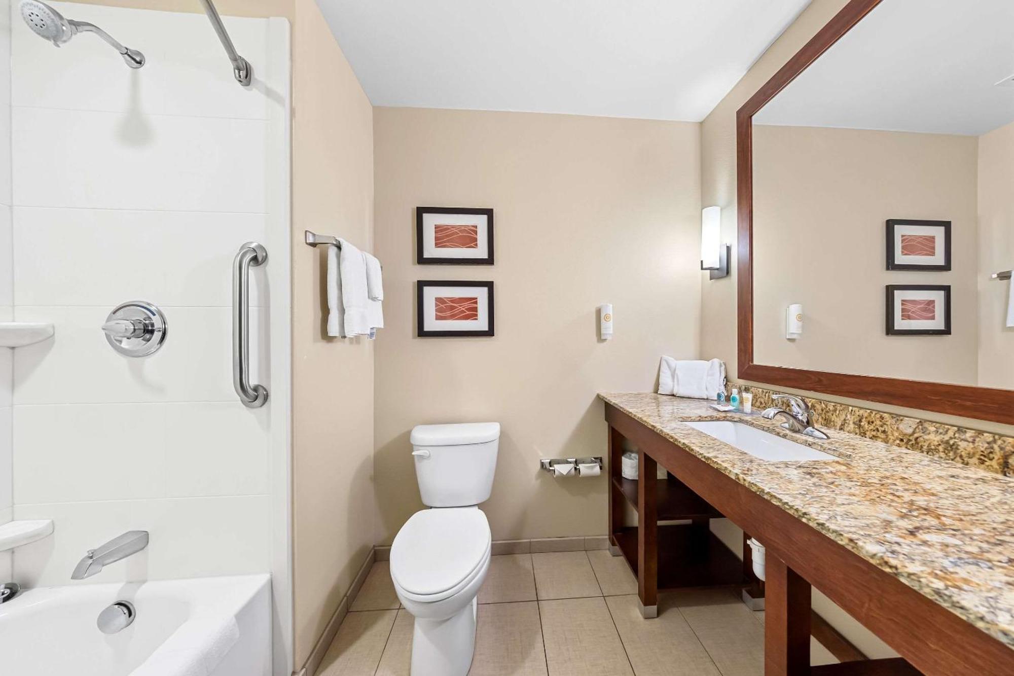 Comfort Inn & Suites West - Medical Center Rochester Luaran gambar